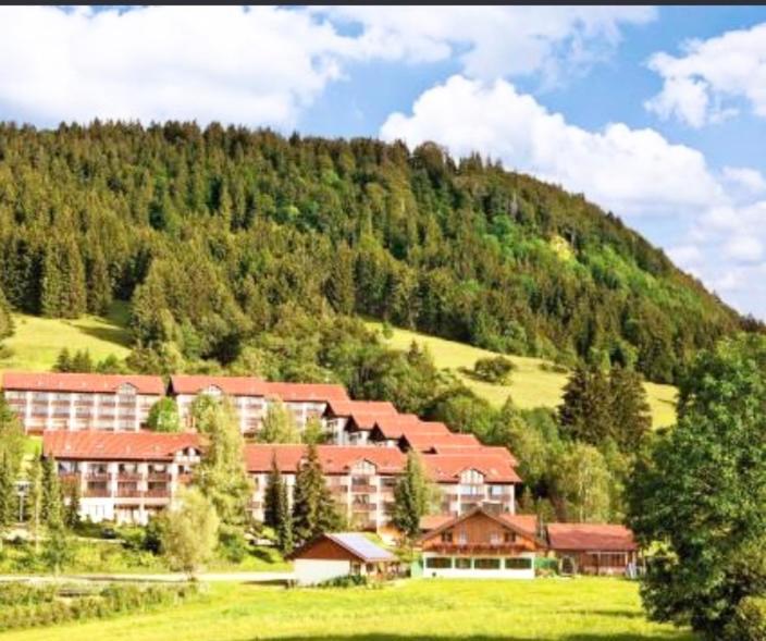 Fewo Alpenwiese Mit Hallenbad&Sauna Missen-Wilhams Eksteriør billede